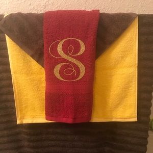 Towels set up up to 4 towels